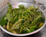 Foto langkah ke 2 dari resep Tumis kangkung belacan.