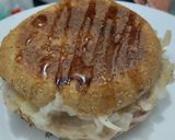 Foto del paso 12 de la receta: Sándwich🥙de cebolla caramelizada🧅queso🧀y miel🧅🧀🍯