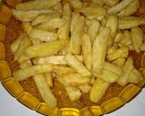 Foto langkah ke 4 dari resep Kentang cryspi simple langsung goreng.