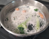 Foto del paso 2 de la receta: Crema light de cigalas