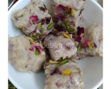 A picture of step 7 of Rose Burfi (without sugar).