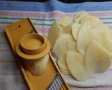 Foto del paso 2 de la receta: Mil hojas de papas (corte a la española)
