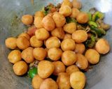 A picture of step 3 of Paneer Veggies Dry Curry.