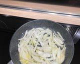 Une image de l'étape 4 de Tartelettes feuilletées au Roblechon ou Maroilles ou Camembert...