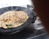 A picture of step 7 of Palak paratha.