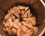 Foto del paso 3 de la receta: Champiñones al Ajillo con Pimentón (Thermomix)