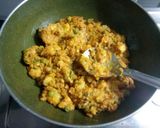 A picture of step 5 of Aloo mater sandwich.