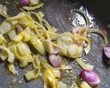 Foto langkah ke 2 dari resep Tumis Jamur Sawit Pedes Gila.