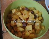 Foto langkah ke 3 dari resep Sambel goreng ati kentang.