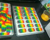 Foto langkah ke 3 dari resep Lidah Kucing Rainbow Cetar.