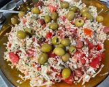 Une image de l'étape 11 de Salade de boulgour aux tomates, courgette, olives, persil et saucisses épicées.