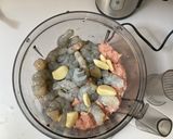 Foto langkah ke 1 dari resep Chicken Nugget campur udang.
