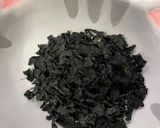 A picture of step 2 of Cucumber wakame seaweed salad.