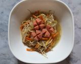 Foto langkah ke 4 dari resep Cah Tauge Wortel Jamur.