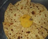 A picture of step 5 of Aalu ka paratha.