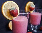 A picture of step 2 of Strawberry Orange smoothie.