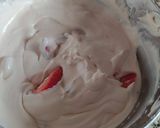 Foto del paso 2 de la receta: Vasitos con fresas y Baileys