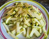 Une image de l'étape 1 de Risotto petit poids courgette.