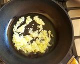 Foto del paso 2 de la receta: Pasta con salsa de Zucchini v champiñones. #Mercado
