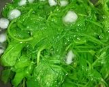 A picture of step 1 of Healthy Semolina Spinach Dhokla.