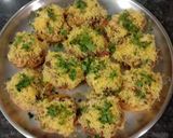 A picture of step 4 of Sev batata poori.