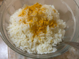Arroz amarillo con verduras asadas