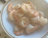 A picture of step 2 of Garlic Tomato Shrimp Pasta.