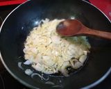 Foto del paso 2 de la receta: Pollo al curry con cacahuetes y leche de coco