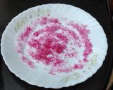A picture of step 5 of Beetroot smoothie.