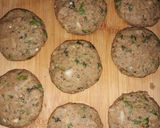A picture of step 4 of Louki k kabab.