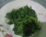Foto langkah ke 3 dari resep Bening Bayam Bakso.