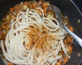 A picture of step 3 of Spaghetti And Mix Veg Soup.