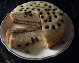 Foto del paso 4 de la receta: Bizcochuelo de chocolate blanco con lunares de chocolate negro