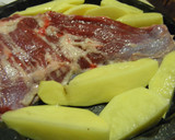 Foto del paso 2 de la receta: Carne y papas al horno