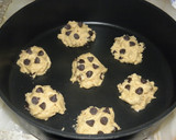 Foto del paso 2 de la receta: Cookies de miel y chips de chocolate
