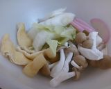 A picture of step 1 of Chikara Udon (Nabeyaki Udon with Mochi).