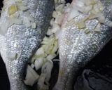 Foto del paso 1 de la receta: Dorada al horno con papas salteadas y salsa holandesa