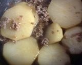 A picture of step 2 of Simmered Daikon and Ground Meat.