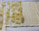 Foto del paso 4 de la receta: Rosas de manzana con hojaldre