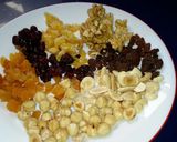 Foto del paso 5 de la receta: Torta de chocolates y frutos secos