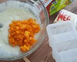 Foto langkah ke 4 dari resep Cheese Mango Sticky Rice Popsicle.