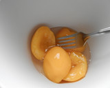 Foto del paso 1 de la receta: Crema de melocotón y piña 