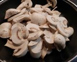 Foto del paso 5 de la receta: Sepia con guisantes y champiñones