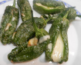 Foto del paso 4 de la receta: Pimientos de padrón rellenos de queso