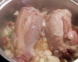 Foto del paso 2 de la receta: jarrete de cerdo asado con verduras.