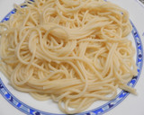 Foto del paso 1 de la receta: Espaguetis con provolone y nueces