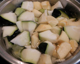 Foto del paso 2 de la receta: Crema de calabacines y manzana