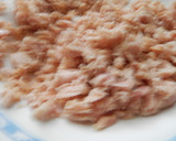Foto del paso 1 de la receta: Melocotones en almíbar rellenos de bonito y rallado krissia