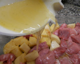 Foto del paso 3 de la receta: Brochetas de carne, salchichas y fruta