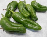 Foto del paso 1 de la receta: Pimientos de padrón rellenos de queso
